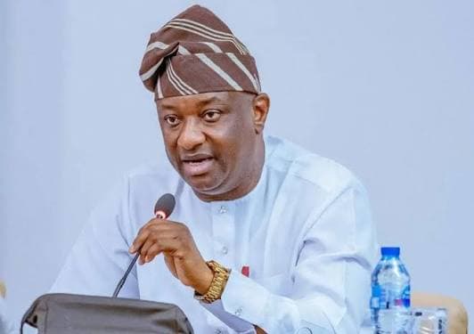 FG Urges Airlines to Halt Fare Hikes Amid Fuel Price Surge