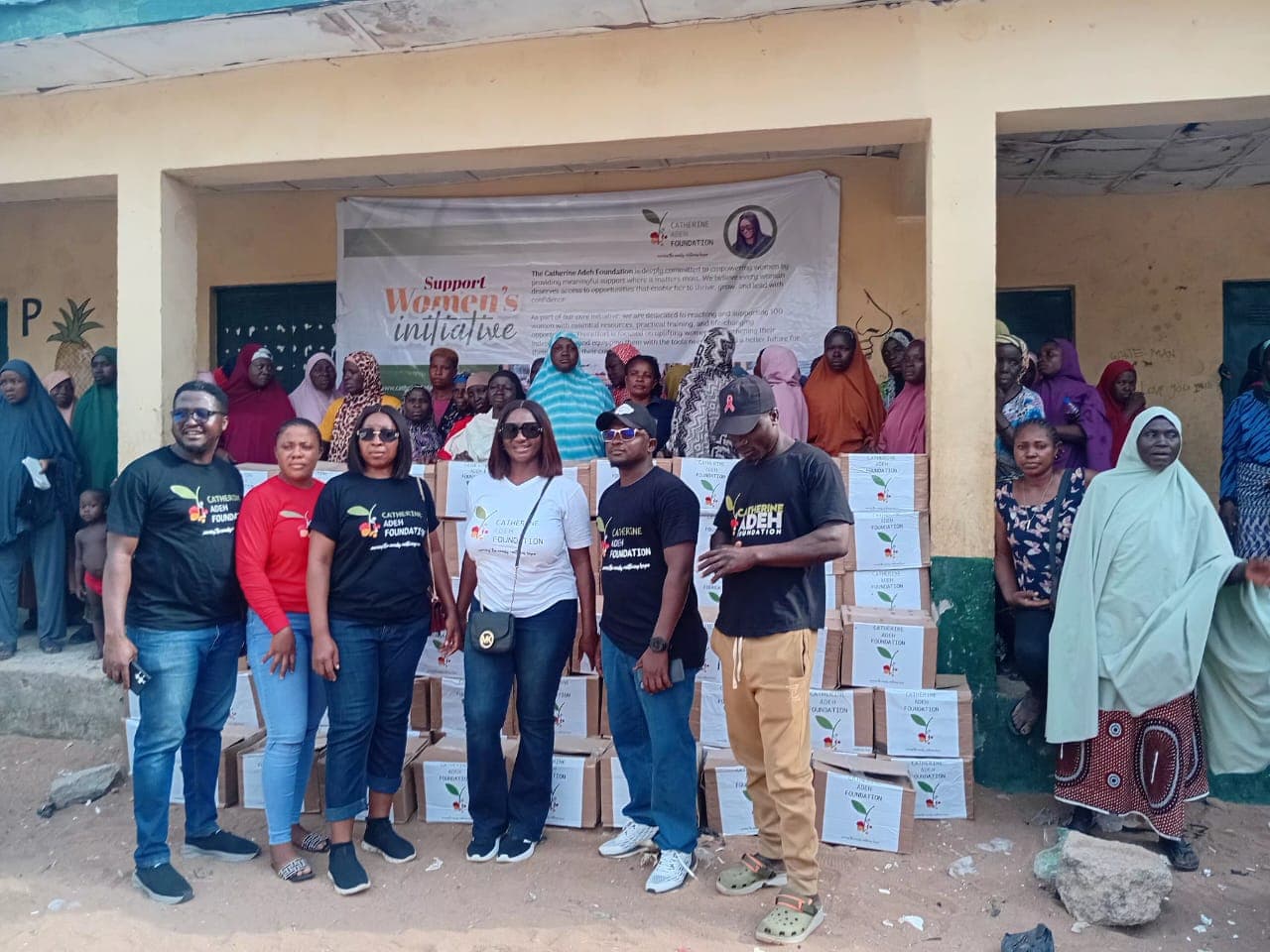 Foundation Aids 200 Vulnerable Women and Children in Abuja