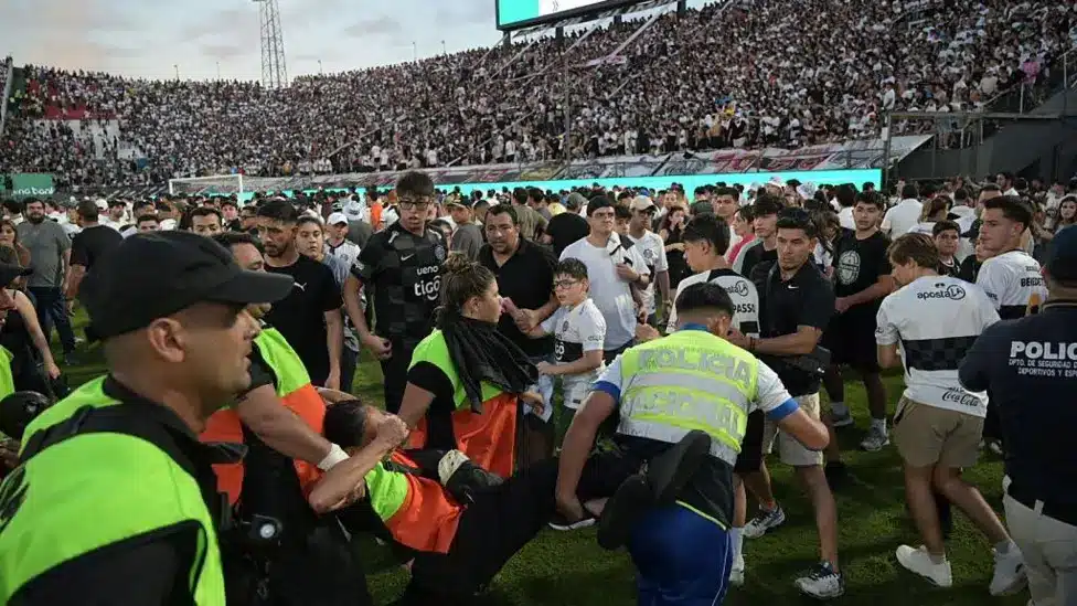 Paraguay's Major Club Match Abandoned Amid Violence
