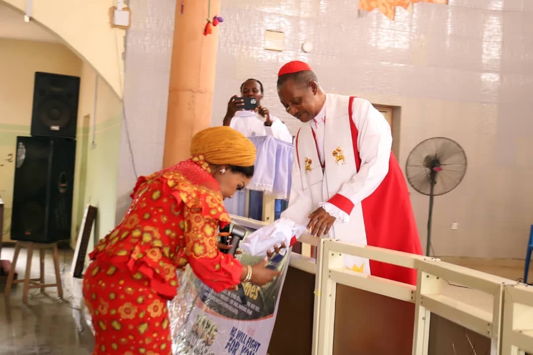 Hon. Nkeiruka Onyejeocha Honored at Diocesan Synod