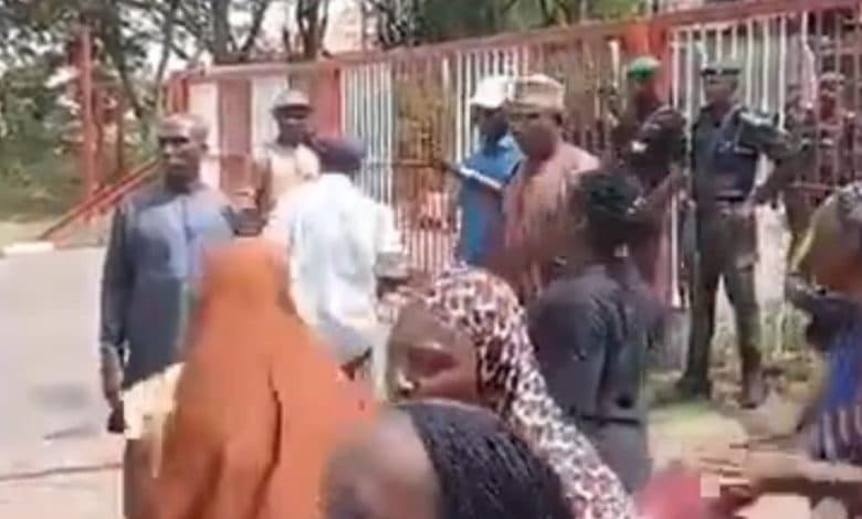 Retired Police Officers Protest at Aso Rock for Pension Bill