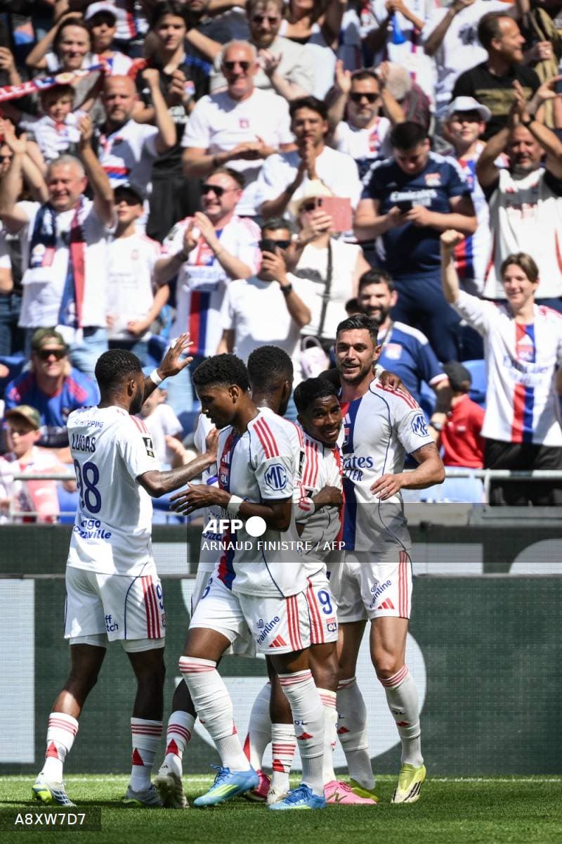 PSG Moves Closer to Ligue 1 Title with 3-0 Win