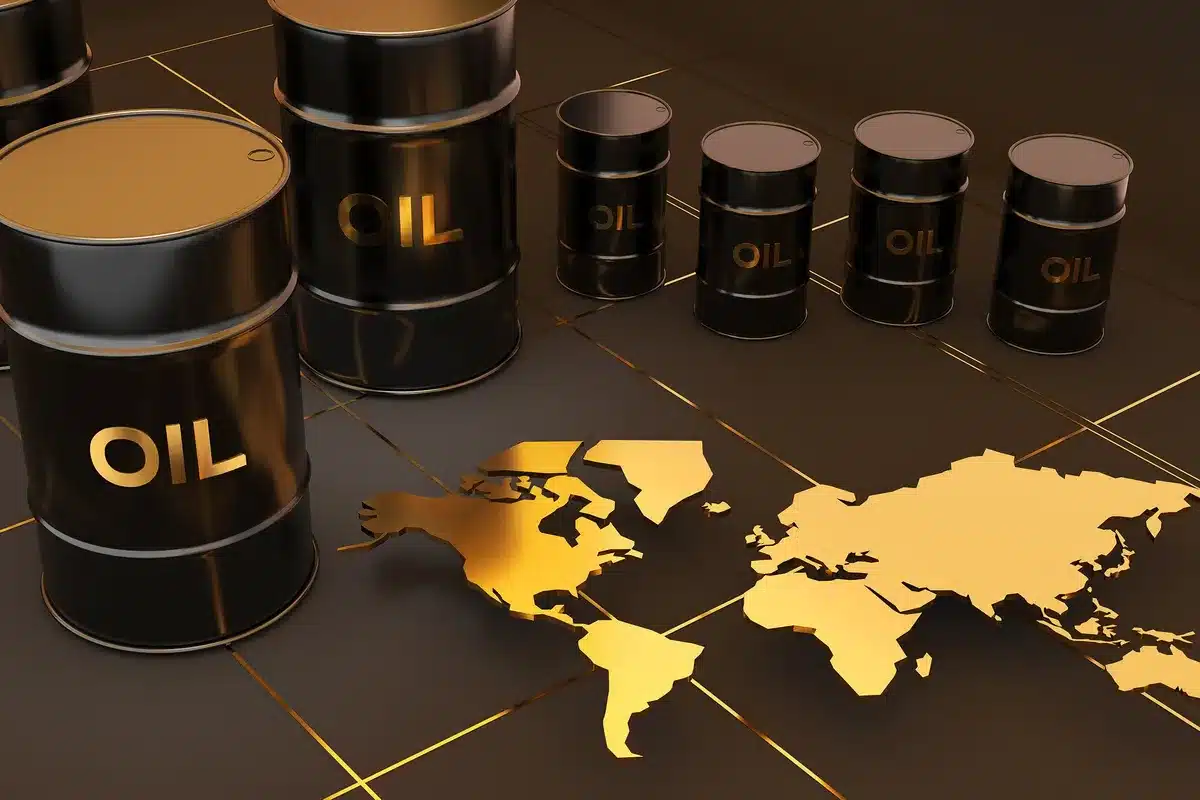 Oil Prices Surge as Brent Hits $125 Amid US-Iran Tensions