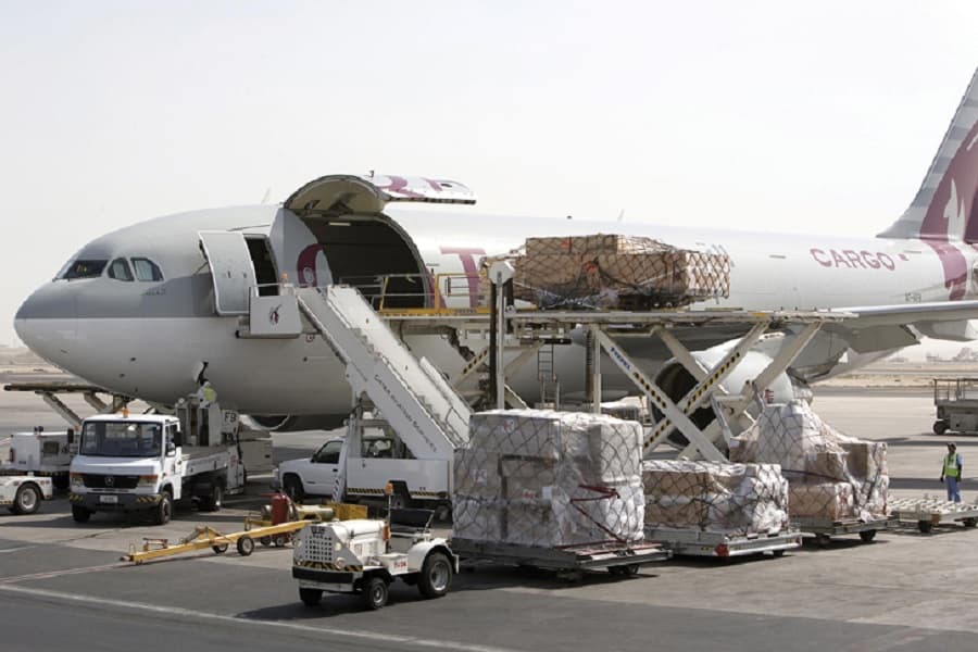 Global Air Cargo Demand Drops 4.8% Amid Rising Passengers